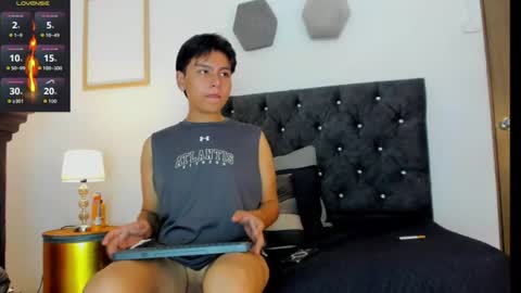 _maximo_1 online show from June 19, 2026, 2:43 pm