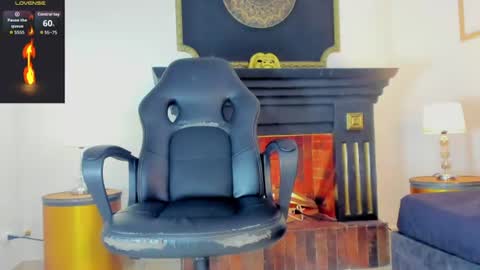 _maximo_1 online show from June 23, 2026, 1:47 am