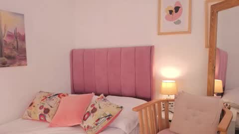 Snapshot of _megaan__ chatting on November 24, 2025, 4:29 pm Megan online show from November 24, 2025, 4:29 pm