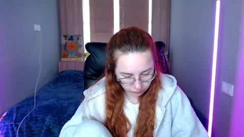 Snapshot of _mi_amore chatting on April 17, 2026, 7:00 am _mi_amore online show from April 17, 2026, 7:00 am