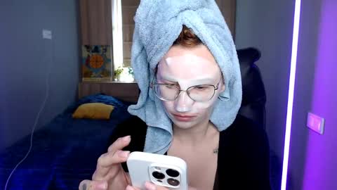 Snapshot of _mi_amore chatting on April 25, 2026, 9:01 am _mi_amore online show from April 25, 2026, 9:01 am