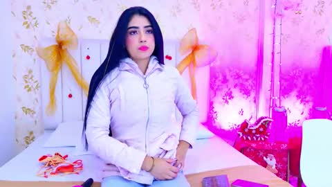 Mia Monroe online show from December 1, 2025, 1:10 am