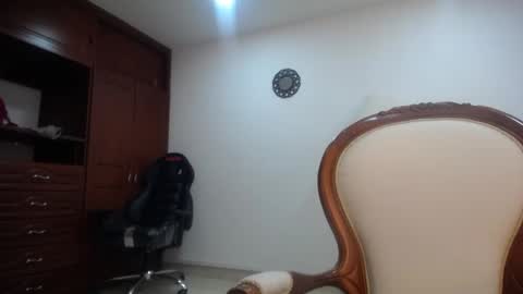 Snapshot of _miaaleon chatting on December 16, 2024, 12:49 pm Mia online show from December 16, 2024, 12:49 pm