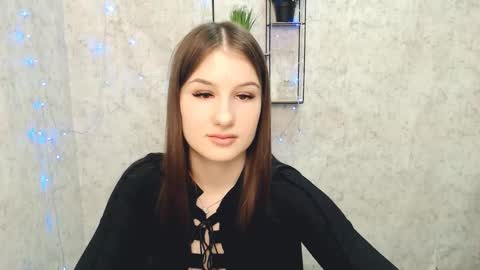 Mia online show from February 20, 2025, 6:02 pm