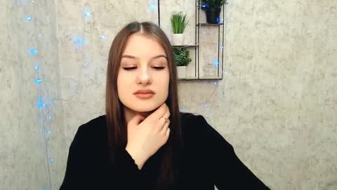 Mia online show from February 23, 2025, 5:18 pm