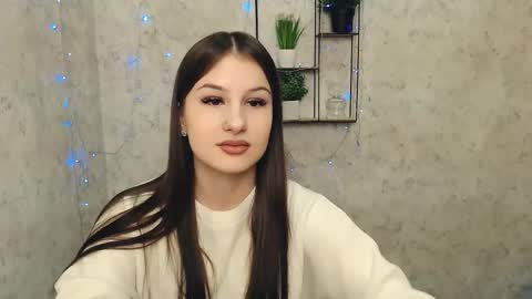 Mia online show from February 26, 2025, 3:41 pm