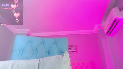 Paula online show from December 1, 2025, 11:59 am