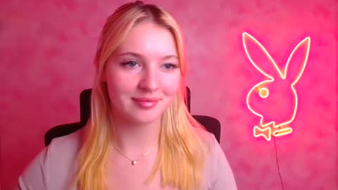 Melanie online show from November 20, 2025, 12:16 pm