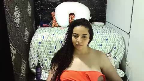 _milf_naughty online show from October 28, 2025, 3:36 pm