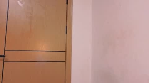 Mimi online show from April 11, 2026, 9:13 am