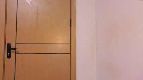 Mimi online show from April 17, 2026, 2:14 am