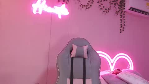 Snapshot of _miss_hinata_ chatting on February 17, 2026, 1:40 pm Hinata 3 online show from February 17, 2026, 1:40 pm