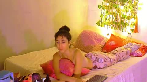 karoline uwu online show from October 2, 2025, 2:29 am