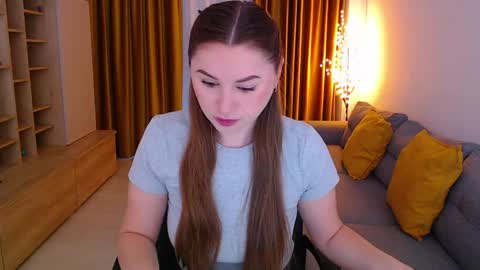 Mia online show from April 12, 2026, 5:34 am