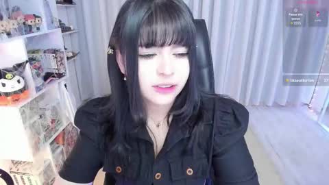 Hanna  Idependent Model   online show from October 17, 2025, 4:15 am
