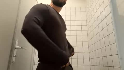 BENJI online show from October 15, 2025, 7:41 am