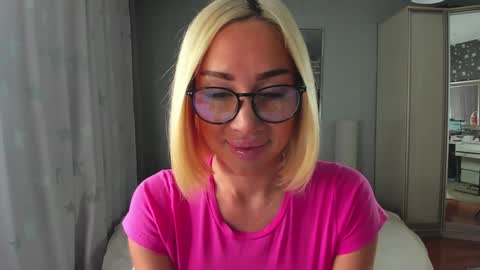 Snapshot of _mito_69 chatting on November 4, 2025, 12:21 am alienmito online show from November 4, 2025, 12:21 am