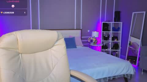  MIURA  online show from April 10, 2026, 1:22 am