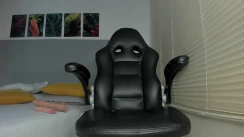 _molly_rosse_ online show from February 19, 2026, 11:39 am