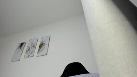 _molly_rosse_ online show from May 19, 2026, 12:00 pm