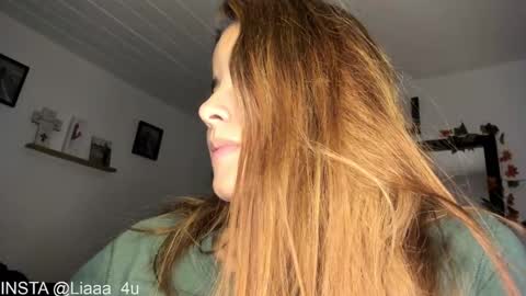     liaaa 4u online show from February 20, 2025, 3:45 am