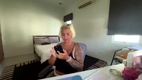 Francine Aisi Morpho - a genus of blue butterflies. online show from January 8, 2025, 8:16 am