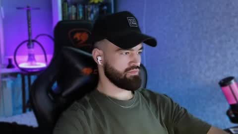 Ask me online show from December 3, 2024, 11:02 pm