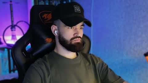 Ask me online show from December 7, 2024, 3:52 pm