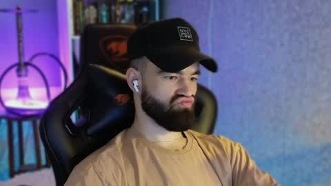 Ask me online show from December 8, 2024, 1:35 am