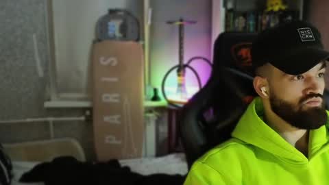 Ask me online show from December 8, 2024, 5:22 pm