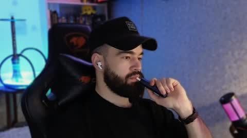 Ask me online show from December 9, 2024, 12:08 pm