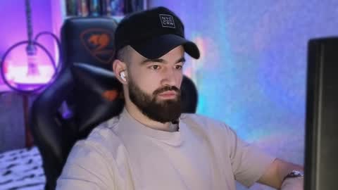 Ask me online show from January 8, 2025, 4:44 am