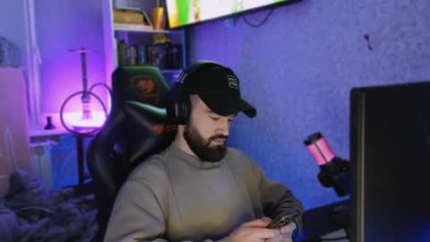 Ask me online show from January 11, 2025, 4:03 pm