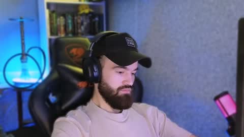 Ask me online show from January 17, 2025, 6:02 pm