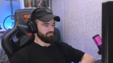 Ask me online show from January 17, 2025, 9:06 pm