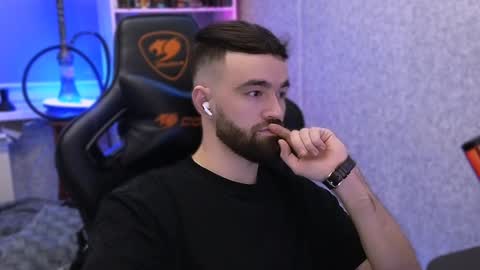 Ask me online show from January 26, 2025, 8:45 pm