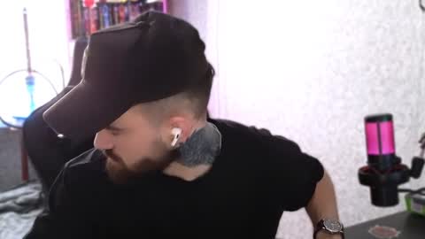 Ask me online show from February 7, 2025, 8:11 am