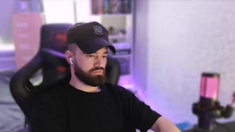 Ask me online show from February 11, 2025, 9:31 am