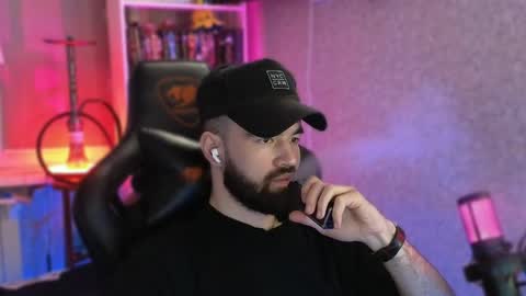 Ask me online show from March 11, 2025, 7:03 pm