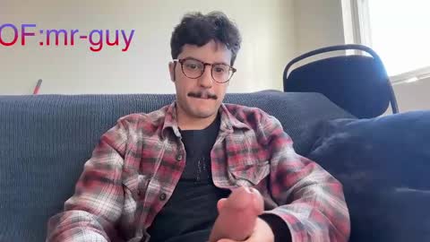Snapshot of _mrguy_ chatting on October 16, 2025, 6:42 pm _mrguy_ online show from October 16, 2025, 6:42 pm