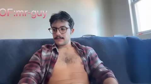 _mrguy_ online show from October 27, 2025, 5:17 pm