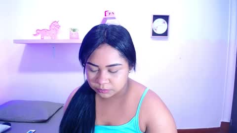 nahomi  online show from October 17, 2025, 10:12 pm