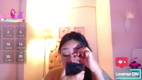 nahomi  online show from November 16, 2025, 1:55 am