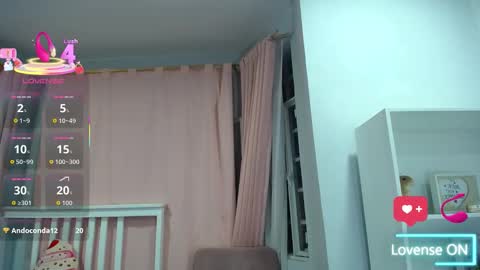 nahomi  online show from November 28, 2025, 11:29 pm