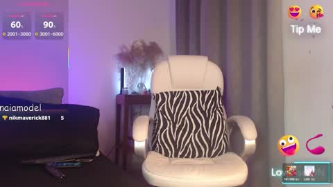 Naia Ross online show from February 25, 2026, 10:52 pm