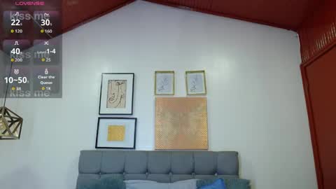 _naomi_s online show from April 14, 2026, 1:28 pm