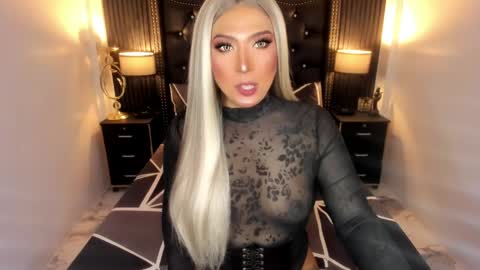 Snapshot of _natashacooper_ chatting on April 23, 2026, 2:52 pm _natashacooper_ online show from April 23, 2026, 2:52 pm