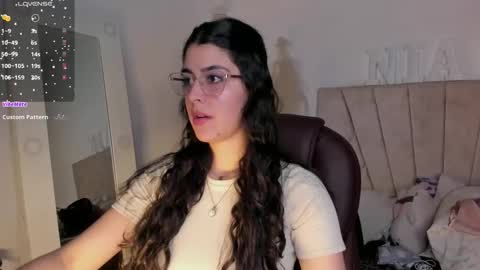 Snapshot of _niah_ chatting on January 2, 2025, 9:07 pm Niah You can call me Ni or cutie haha online show from January 2, 2025, 9:07 pm