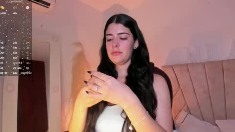 Snapshot of _niah_ chatting on February 12, 2025, 9:01 pm Niah You can call me Ni or cutie haha online show from February 12, 2025, 9:01 pm