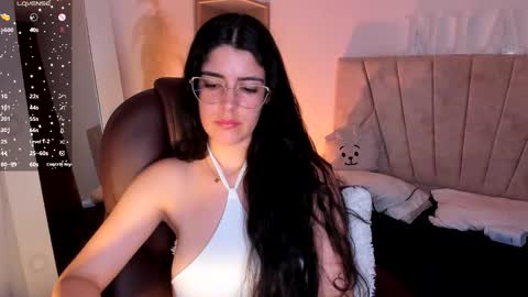 Snapshot of _niah_ chatting on March 2, 2025, 12:20 am Niah You can call me Ni or cutie haha online show from March 2, 2025, 12:20 am